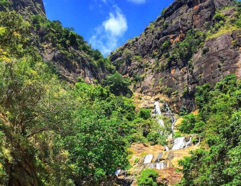 Hotel Manager falls to death from Rawana Ella Mountain