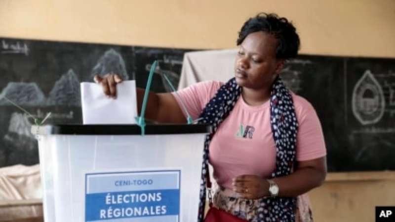 Togo ruling party wins  majority in legislative election