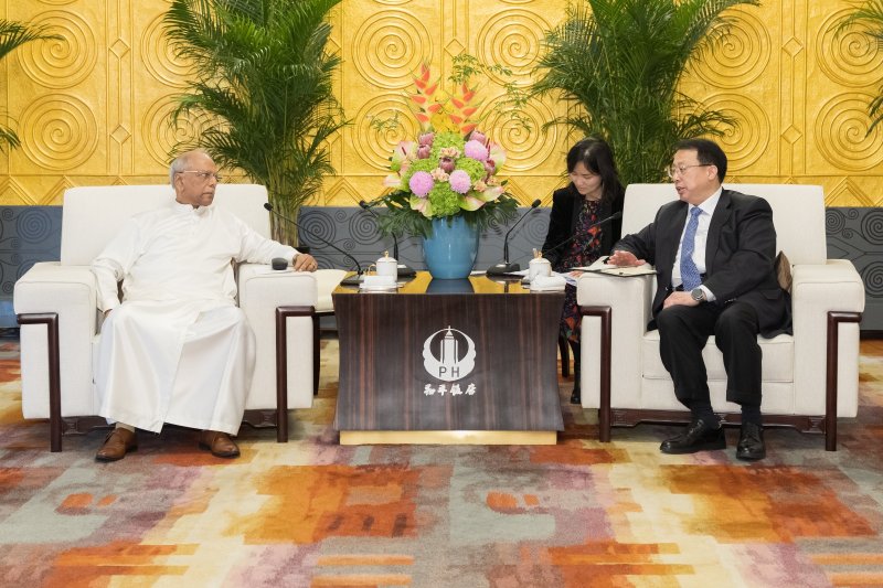 Prime Minister Met Gong Seng, Mayor of Shanghai, today 
