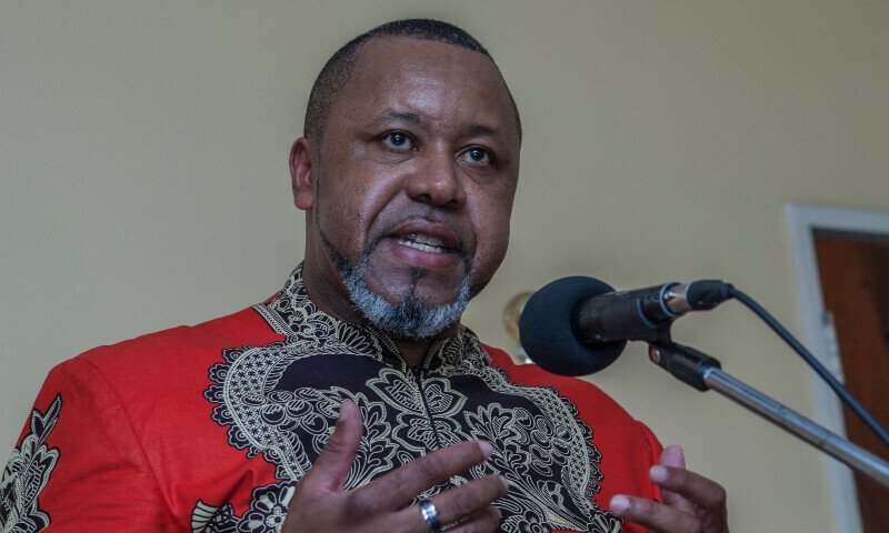 Search continues for Malawi VP&rsquo;s missing plane