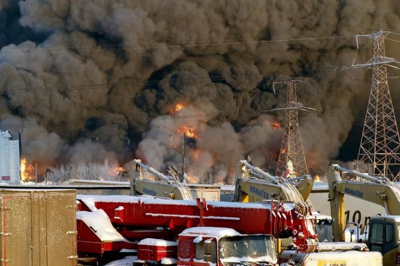 Huge fire rips through online retailer&rsquo;s warehouse in Russia