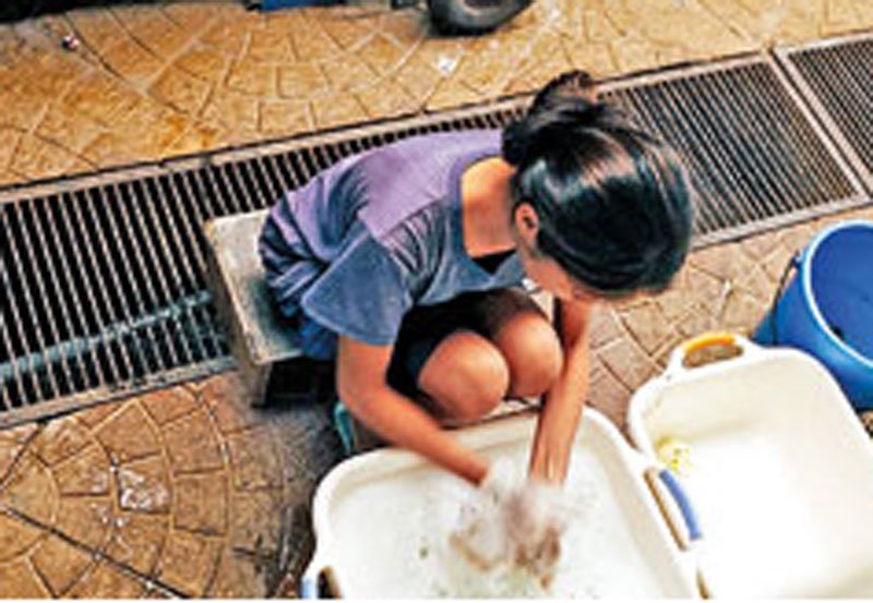 Sri Lanka suspends sending domestic workers to Kuwait