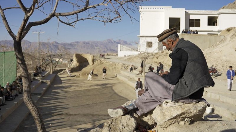 At least 22 killed after having IDs checked in Pakistan