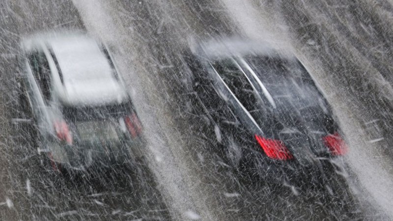 Chicago on tornado watch as cold front moves in