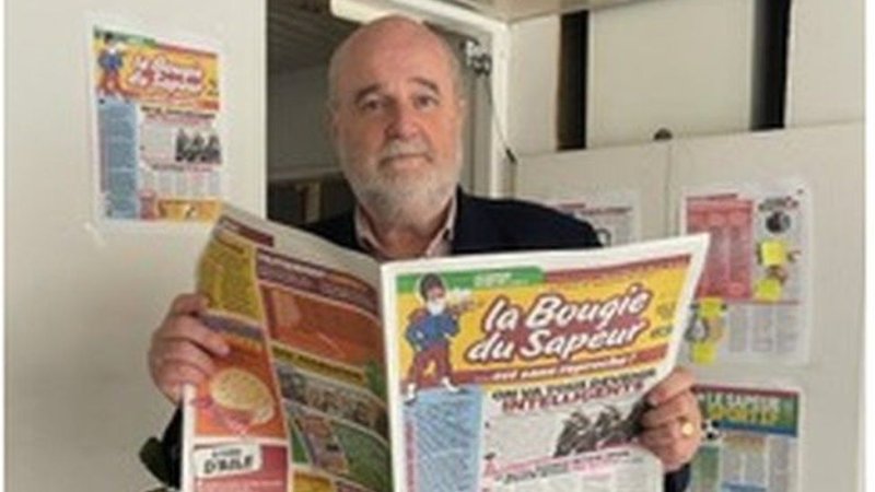 French readers enjoy world&rsquo;s only four-year newspaper