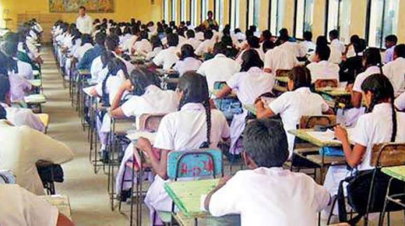 Rowdy, drunk official removed from Kilinochchi exam centre