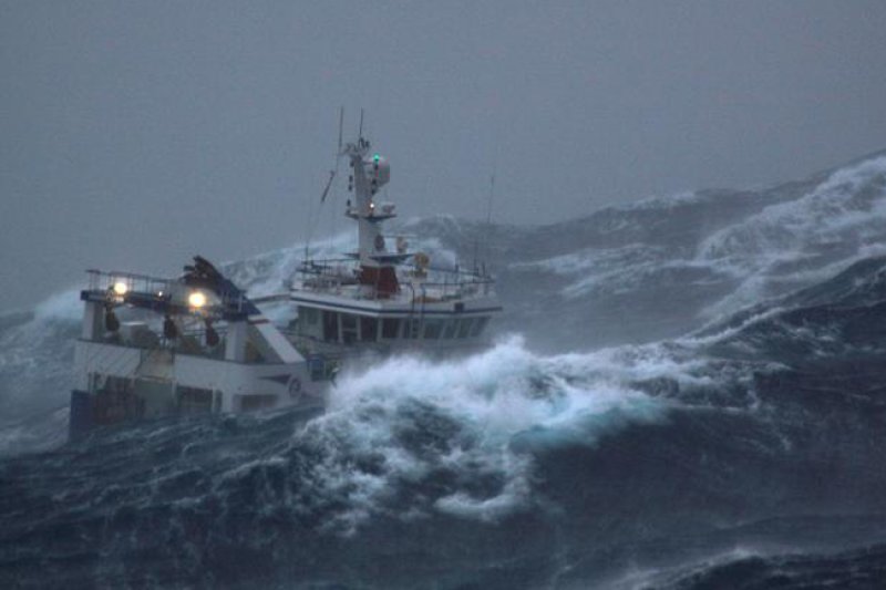 Advisory issued for strong winds and rough seas