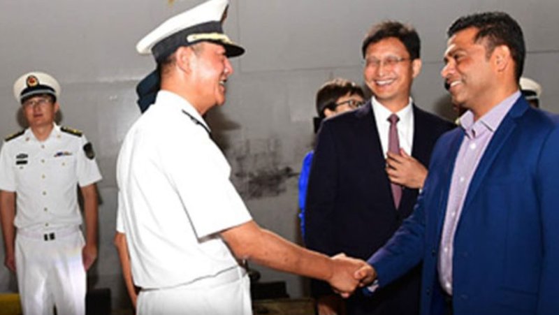 Health Minister  Visits Chinese Hospital Ship "Peace Ark"