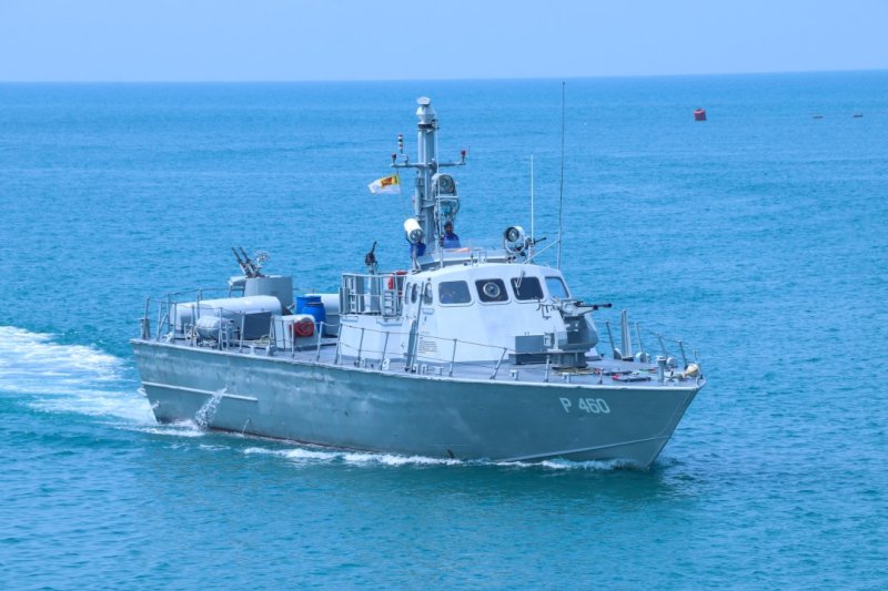 Navy seizes drug-laden dinghy off Mannar coast, two arrested