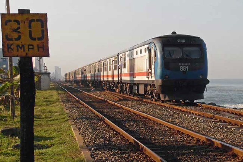 Train Traffic Disrupted Due to Derailment Near Kalutara