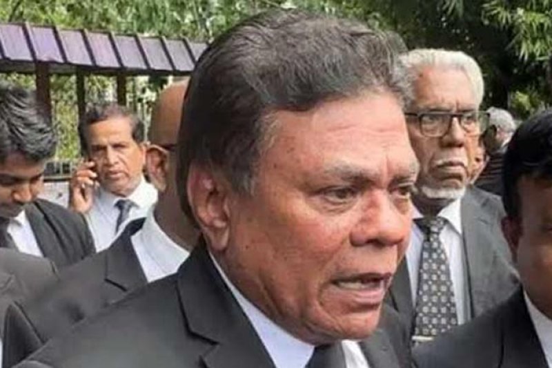Attorney Gunaratne Wanninayake gives statement to Police