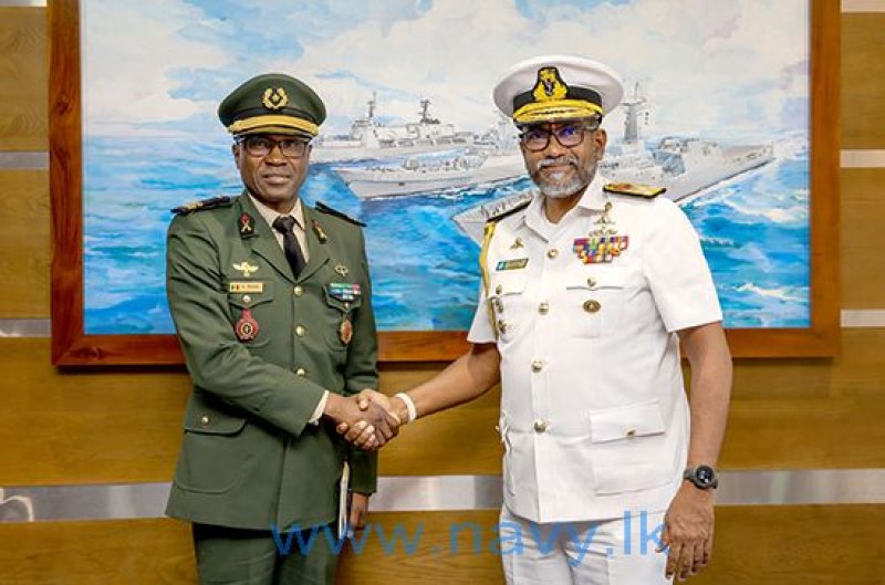  Attach&eacute; of Embassy of Senegal meets Commander of the Navy