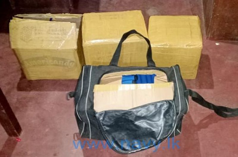 Navy arrests a suspect with commercial explosives in Mannar