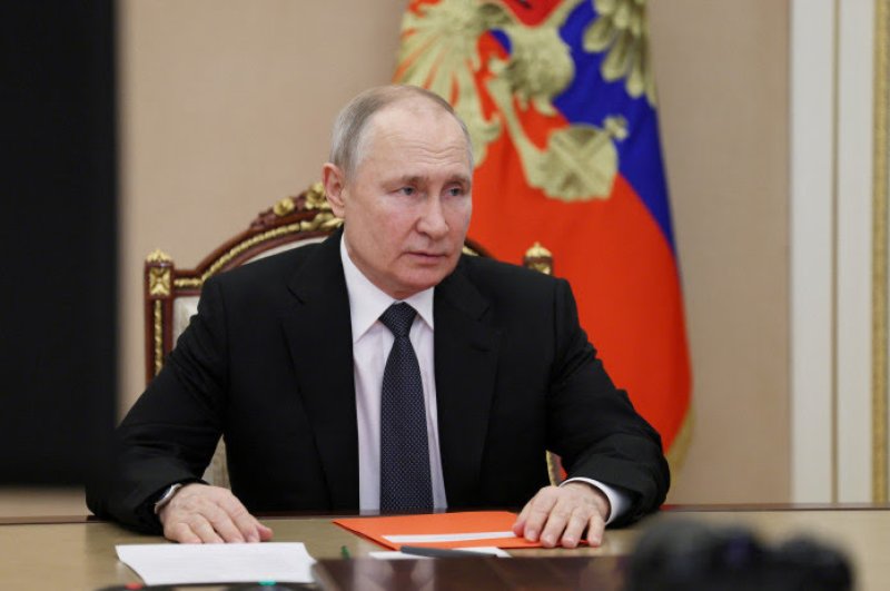 Putin speaks to Iran, Israel, Palestinians, Syria ,Egypt