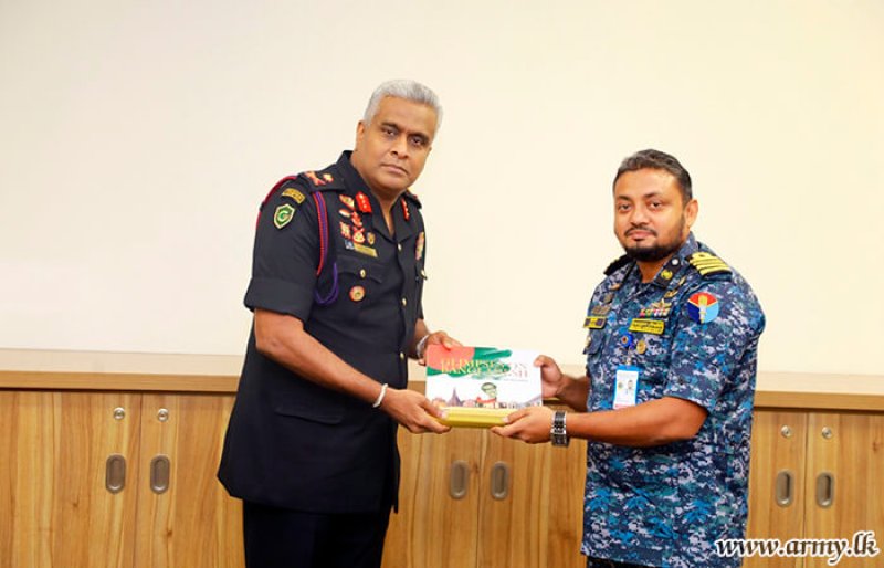 Bangladesh DSCSC Undergrads Call on Chief of Staff