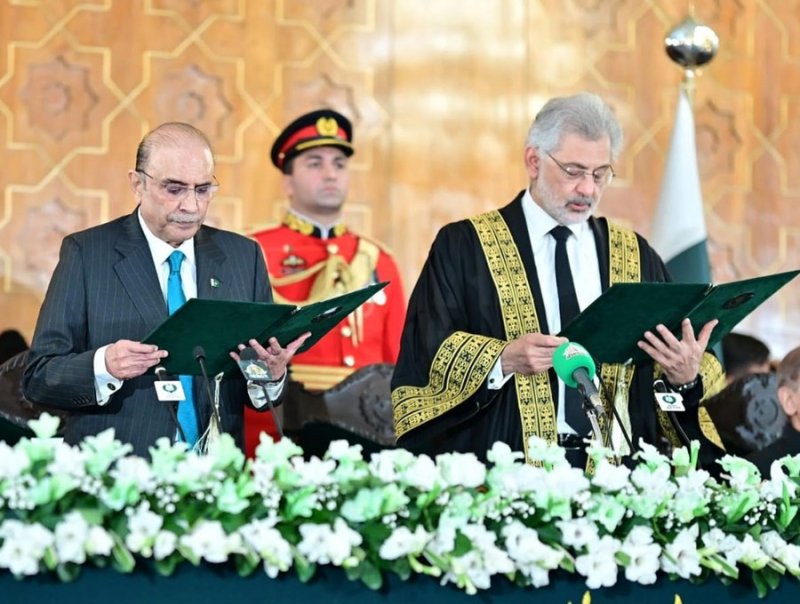  Zardari takes oath as 14th president of Pakistan