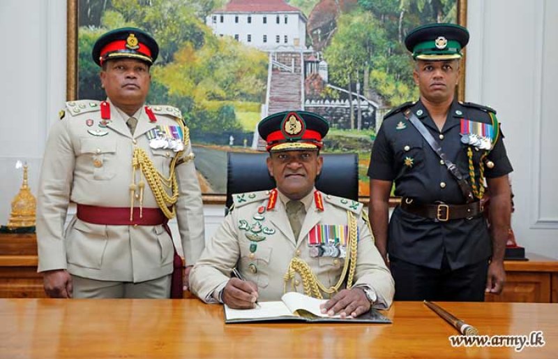  New Colonel  of  the Gajaba Regiment Assumes Office