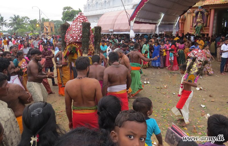 Troops of SF-Wanni Felicitate the Annual Holy Festival