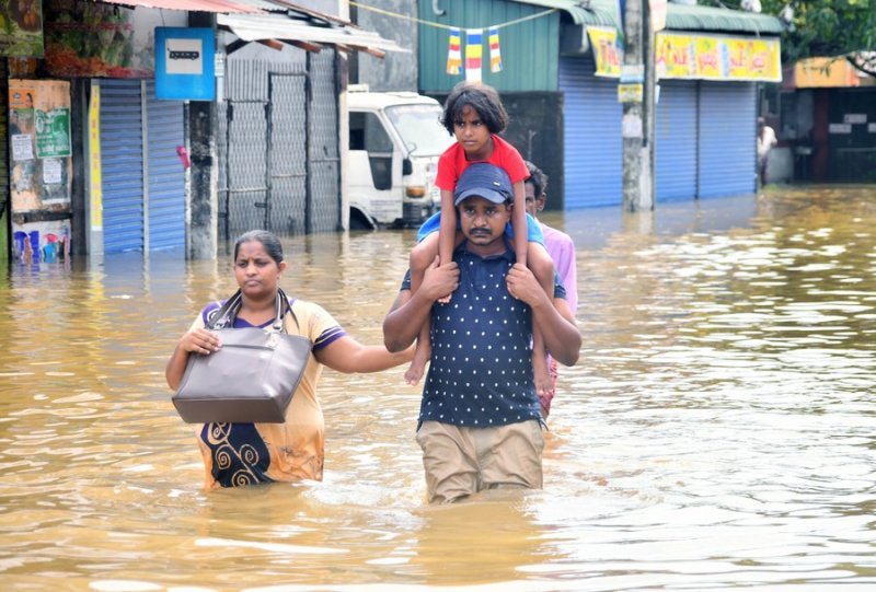 Heavy Showers Affect Thousands Across Sri Lanka