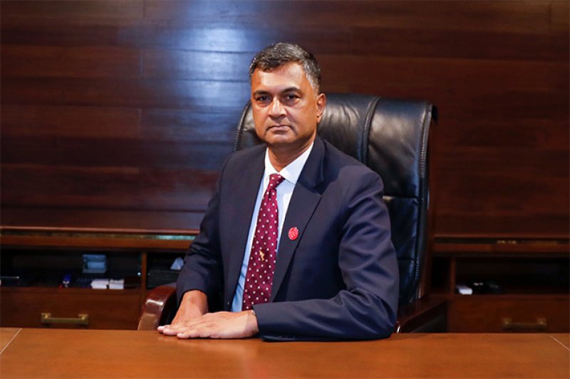 Defence Secretary Inspects Security in Arugam Bay 