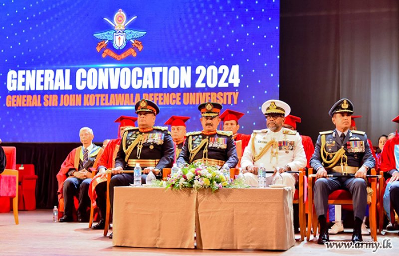 Army Chief Attends KDU Convocation Ceremony at BMICH