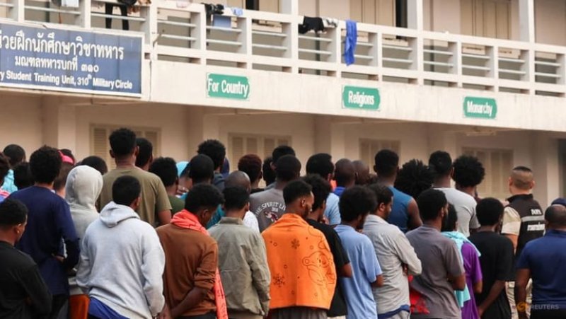 Thousands Stranded On Thai-Myanmar Border 