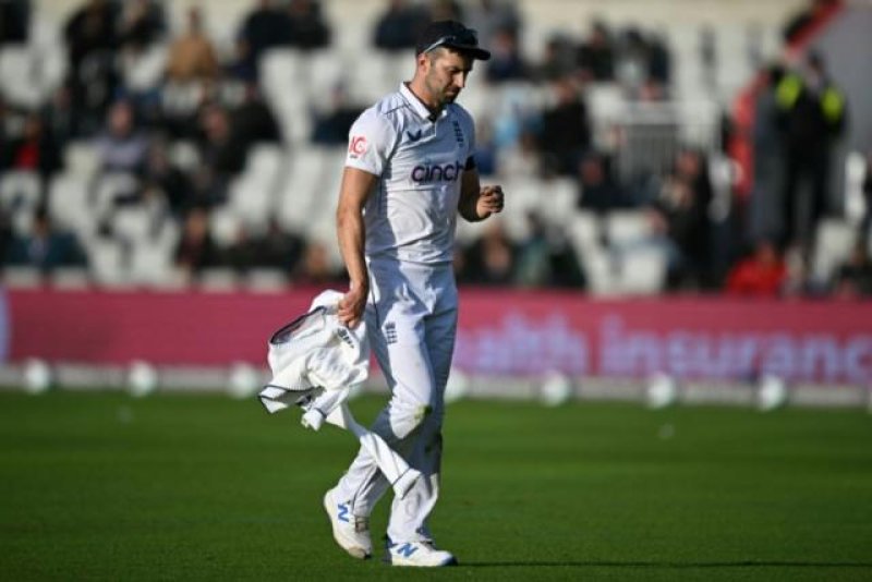 England call up Hull after Wood ruled out of SL series