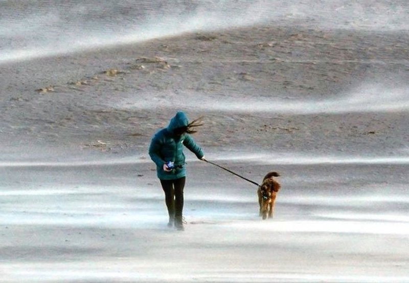 Danger to life warning as strong winds hits UK