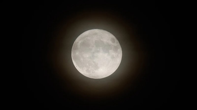  &lsquo;Blue moon&rsquo; won&rsquo;t be the only rare sight in the night sky