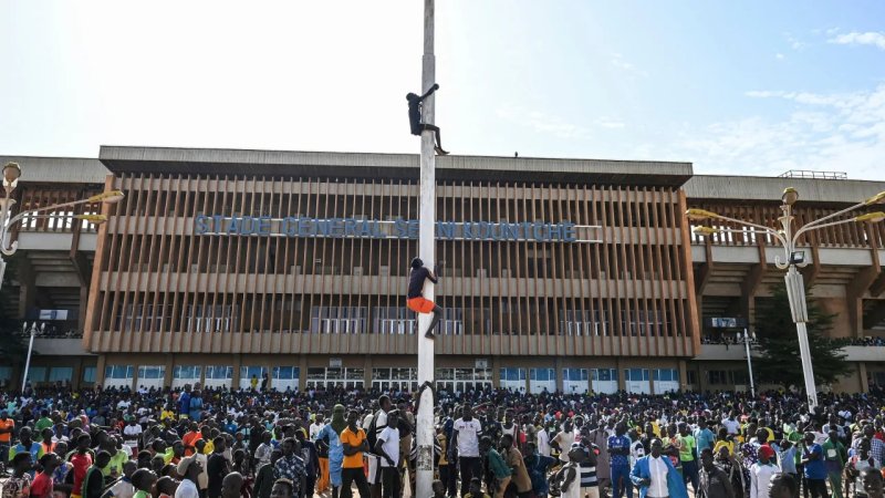 Niger coup leader proposes return to democracy within 3years