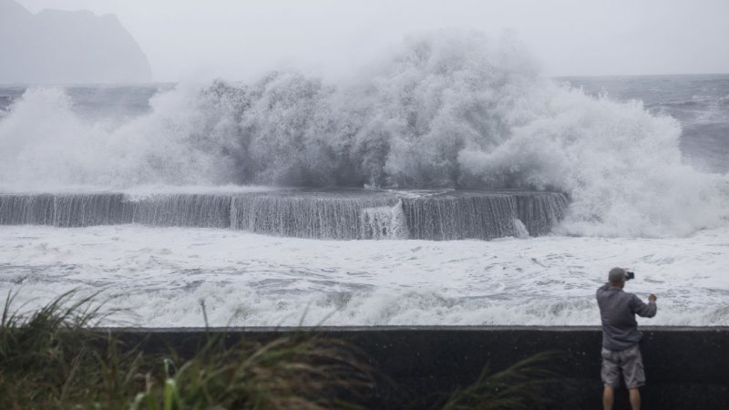 Typhoon Haikui made its way across Taiwan