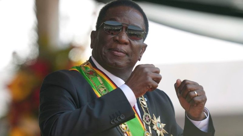 Zimbabwe&rsquo;s President Mnangagwa sworn in after disputed polls