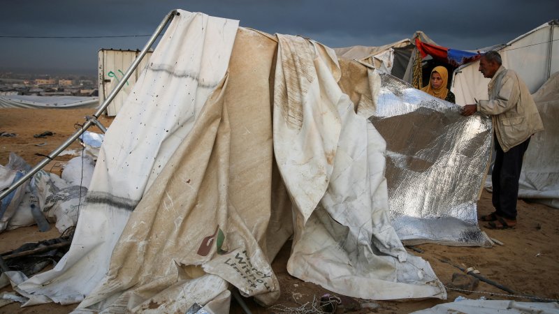 US gives Israel 30 days to boost Gaza aid