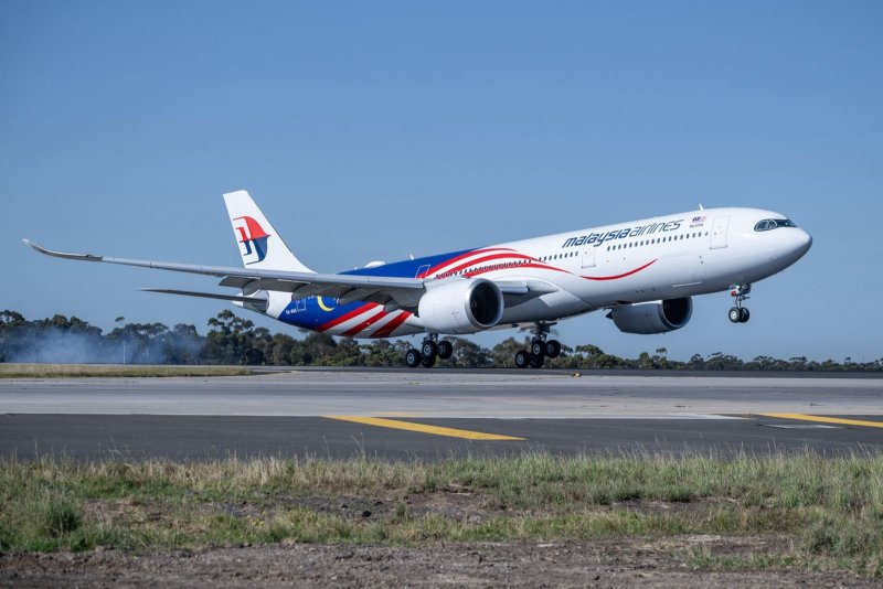 Malaysia Airlines Grounds New Airbus Jet Over Safety