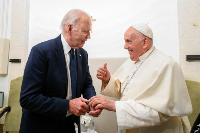 Biden Honors Pope with the Presidential Medal of Freedom 