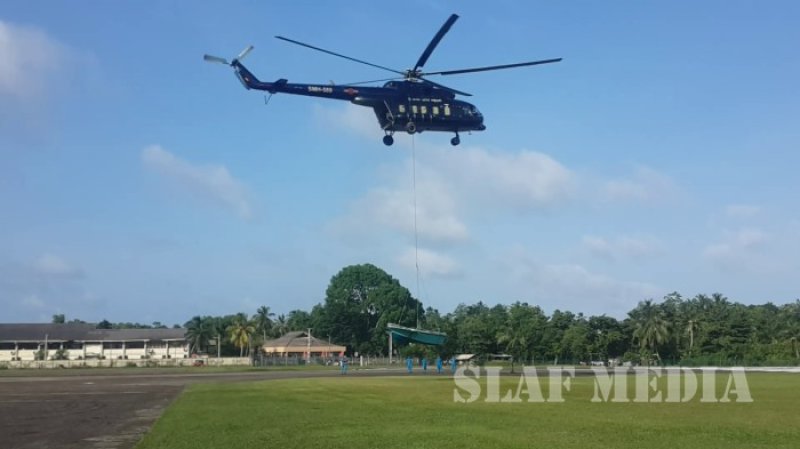 Sri Lanka Air Force Helicopters on Standby for Flood Relief 