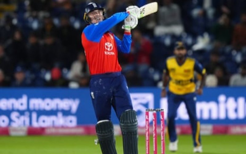 England beat Sri Lanka by six wickets in second T20