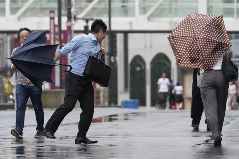 Japan orders evacuations as Typhoon Ampil approaches