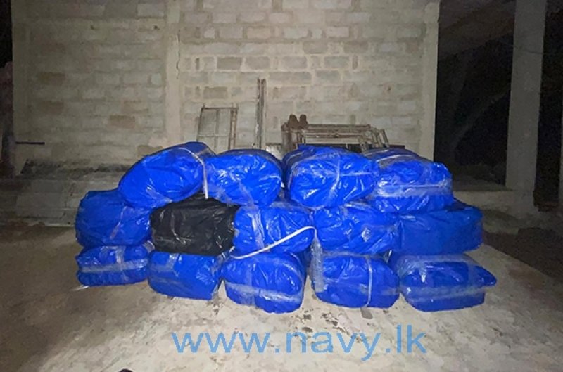 Dinghy with 400kg of Tendu leaves held in Negombo