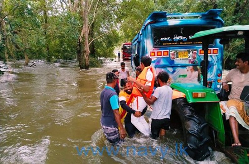 Navy continues flood relief operations in Mahakanadarawa