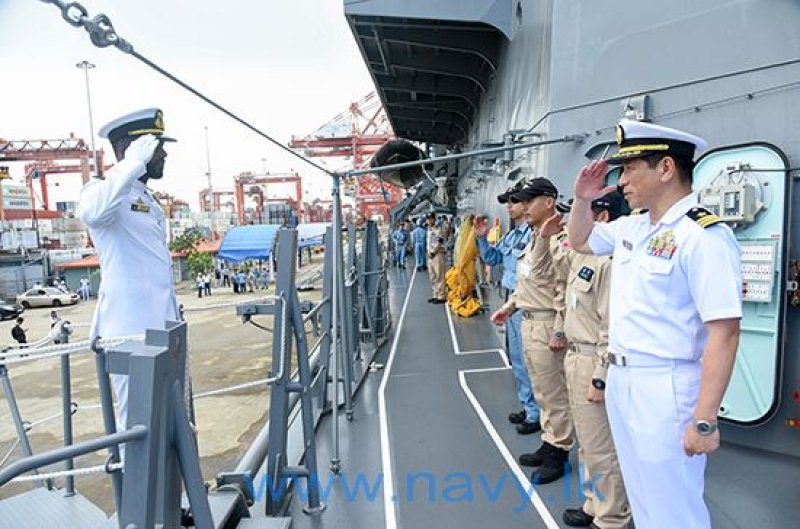 JMSDF SAMIDARE arrives at port of Colombo