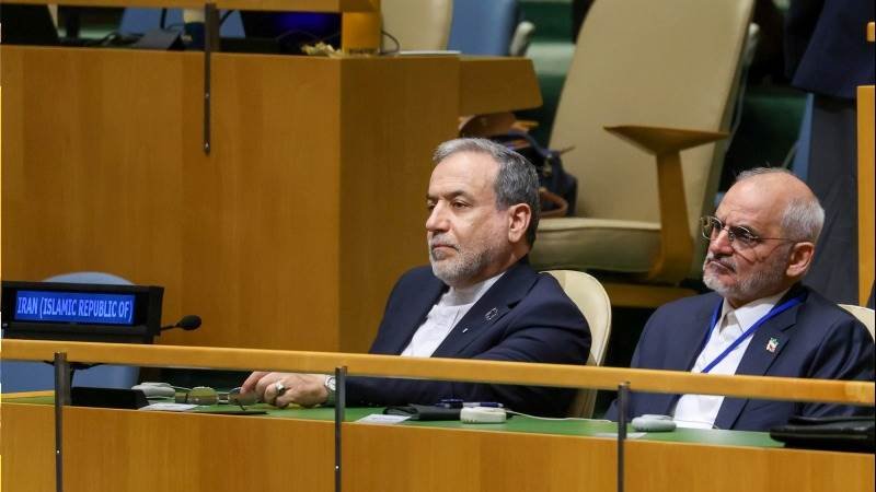 Araghchi: Hormuz could reopen in seven days