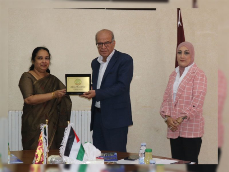 SL Ambassador to Jordan meets with Zarqa Chamber of Commerce