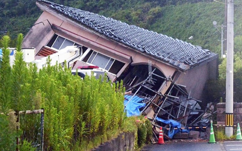 Japan warns of heightened risk of megaquake