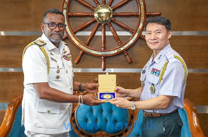 New DA of Embassy of Korea  calls on Commander  of the Navy