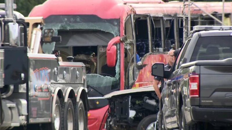 7 killed, dozens injured when bus overturns in Mississippi