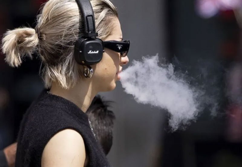 Australia to ban disposable vape imports from January