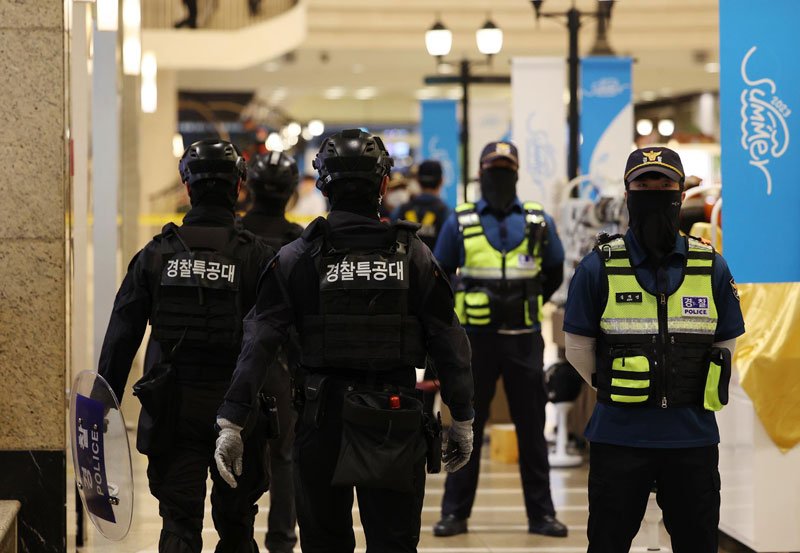 14 injured in South Korea stabbing and car rampage