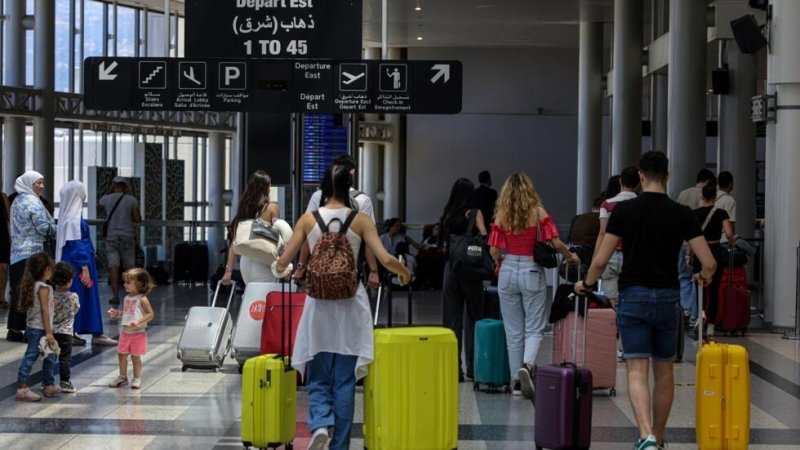 Calls for foreigners to leave Lebanon as war fears grow