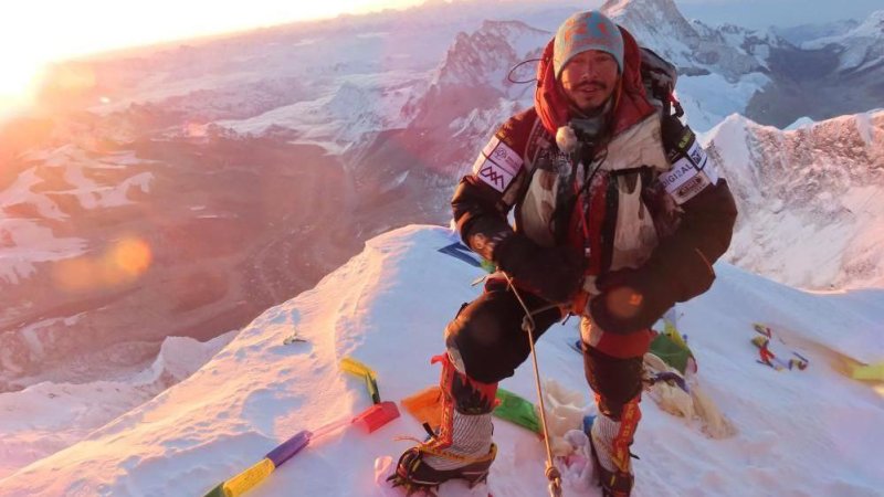 10 climbers missing after avalanche hits Himalayan base camp